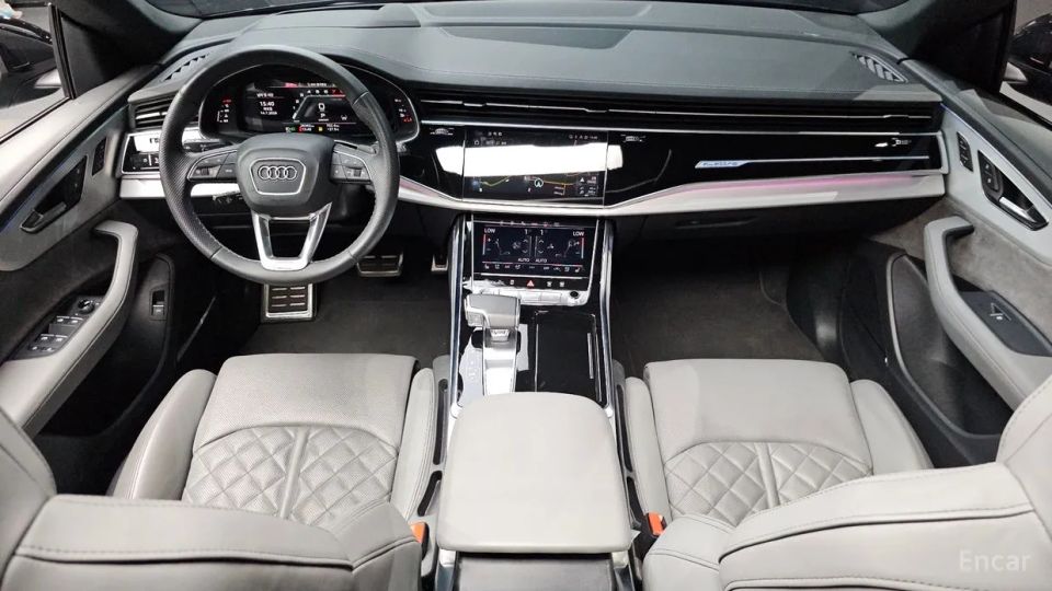 Audi Q8