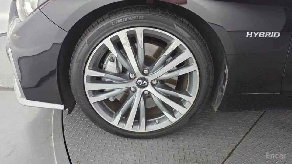 Infiniti Q50