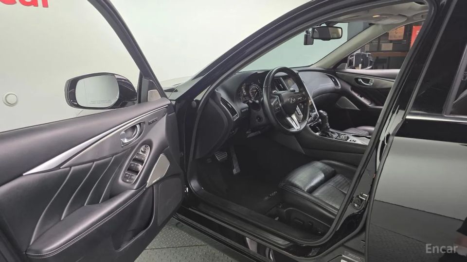Infiniti Q50