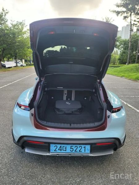 Porsche Taycan