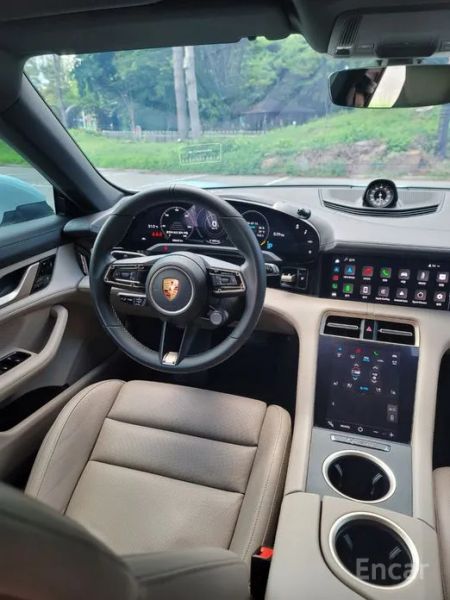 Porsche Taycan