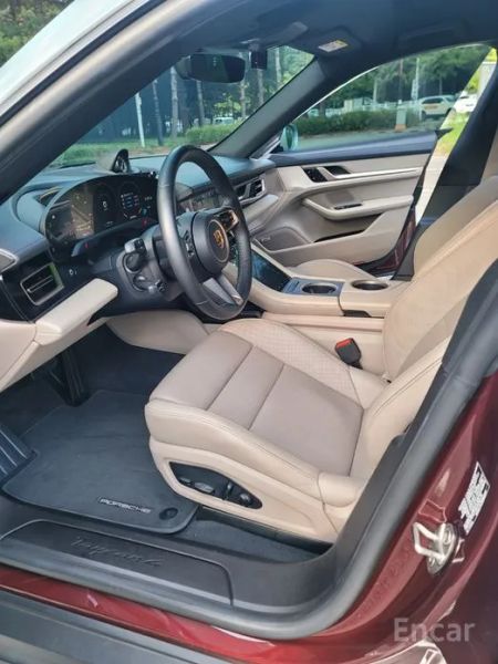 Porsche Taycan
