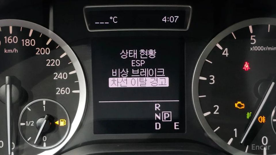 Infiniti Q30