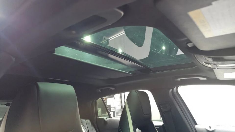 Infiniti Q30