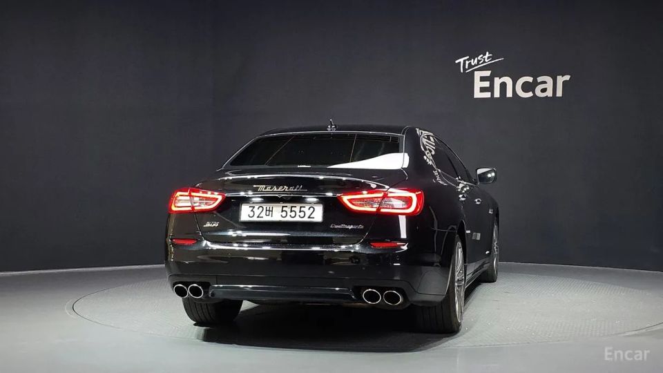 Maserati Quattroporte