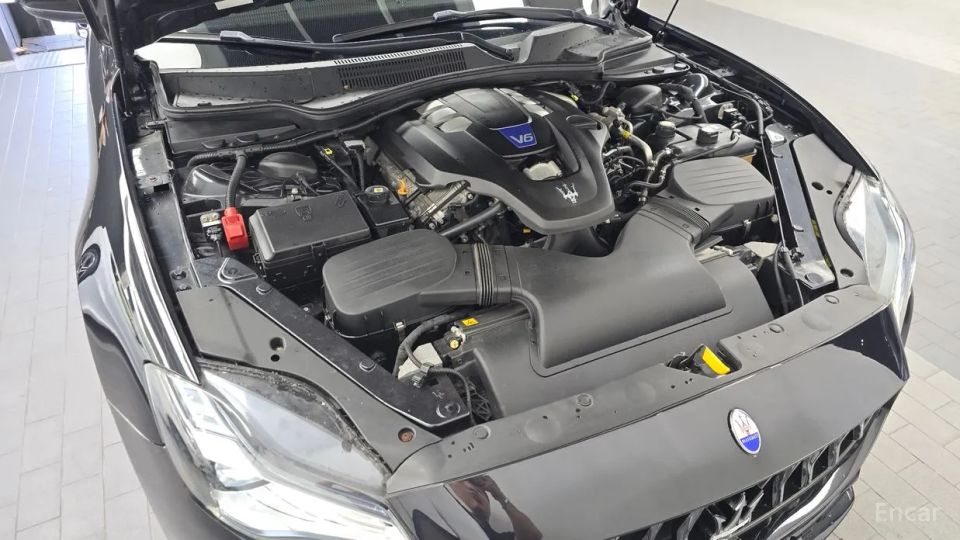 Maserati Quattroporte