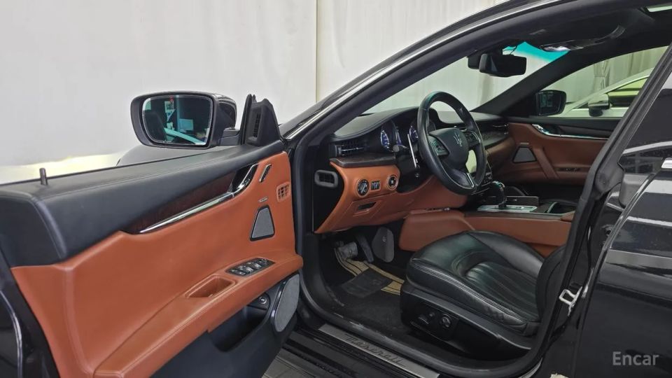 Maserati Quattroporte