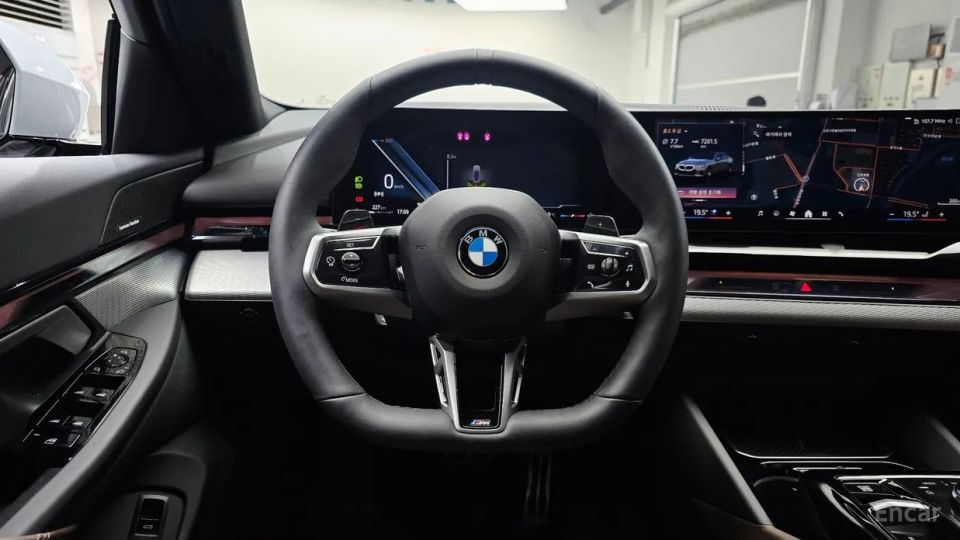 BMW 5-series