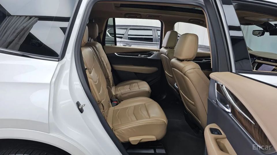 Cadillac XT6