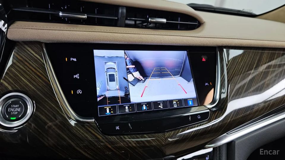 Cadillac XT6