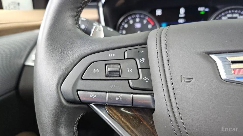 Cadillac XT6