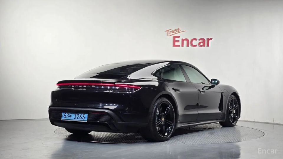 Porsche Taycan