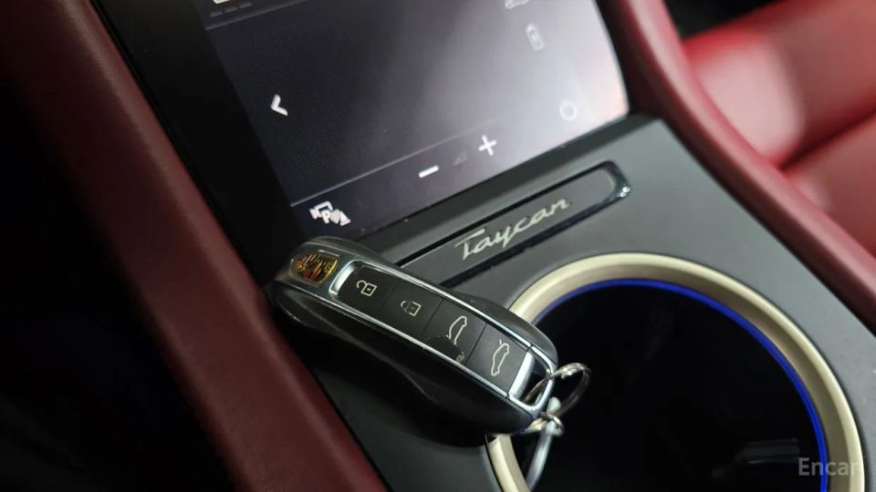 Porsche Taycan