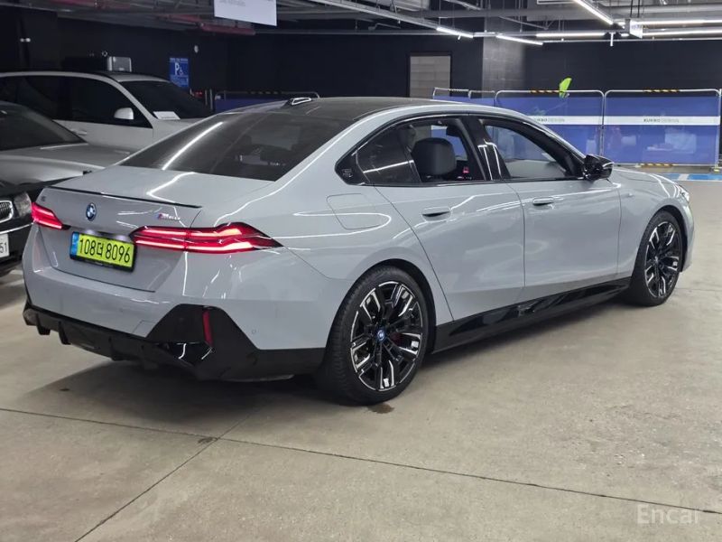 BMW i5