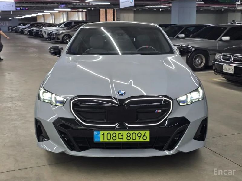 BMW i5