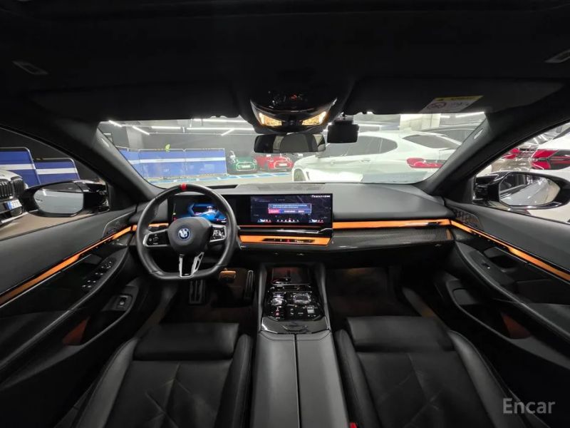 BMW i5