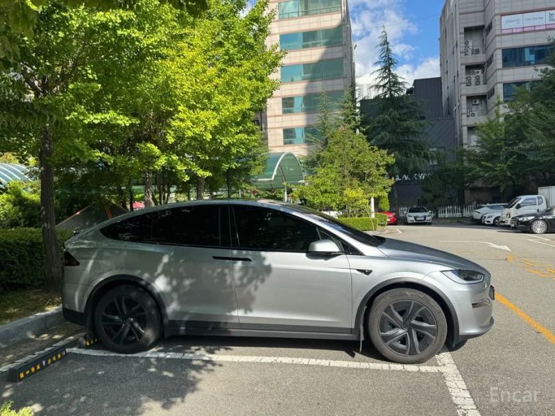 Tesla model-x