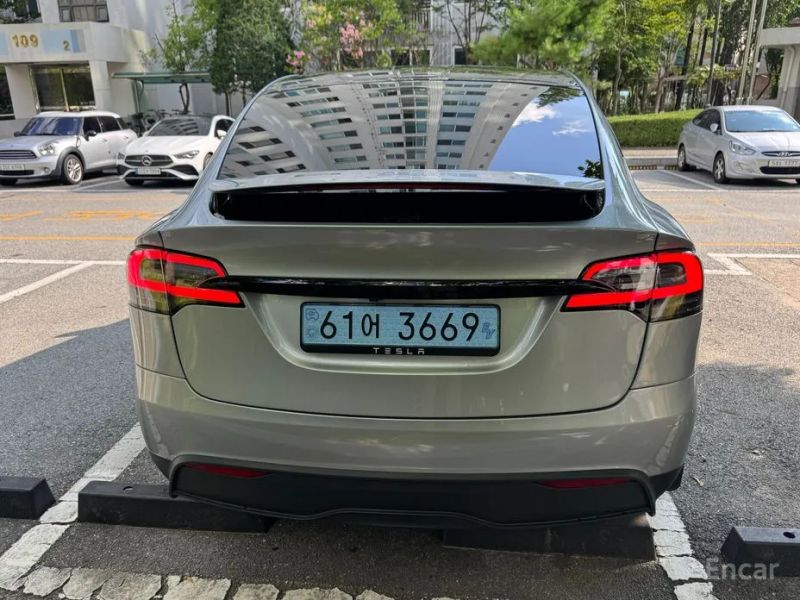 Tesla model-x