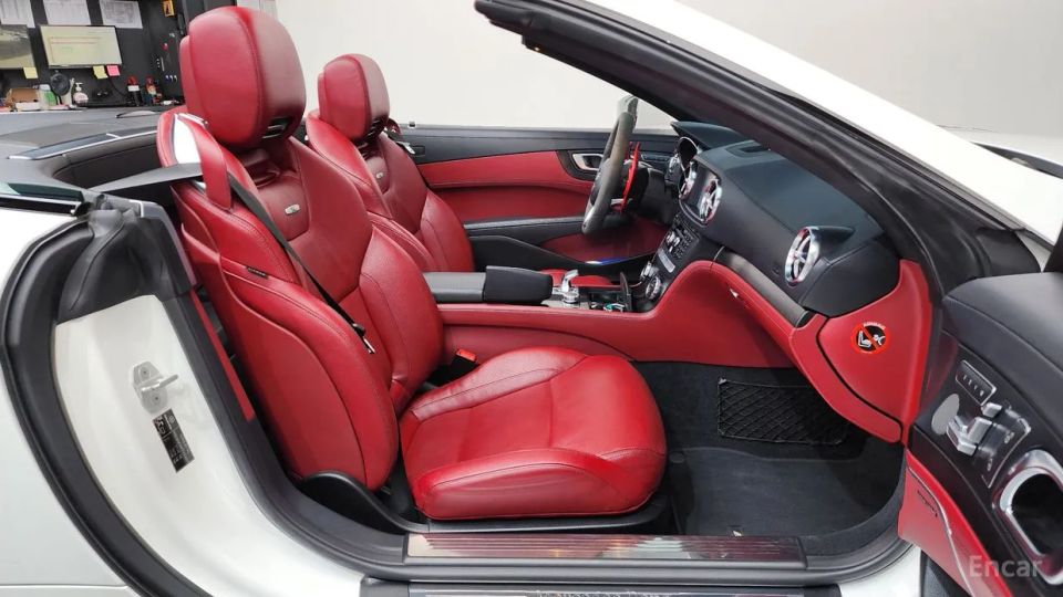 Mercedes-Benz SL-Class