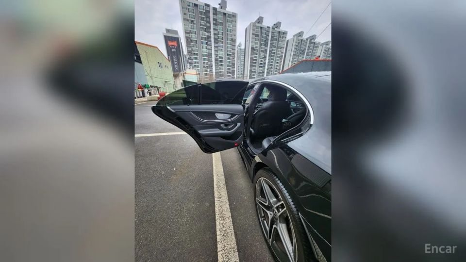 Mercedes-Benz CLS-Class