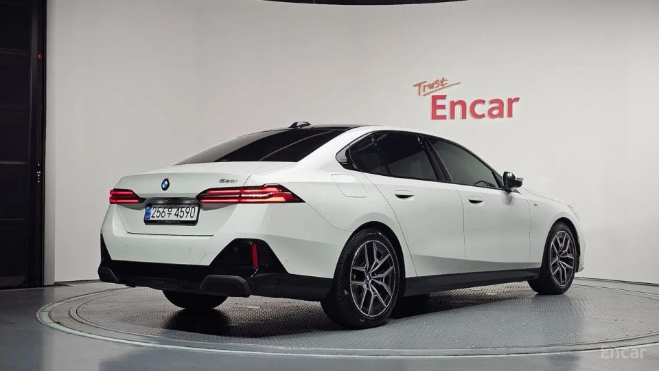 BMW 5-series