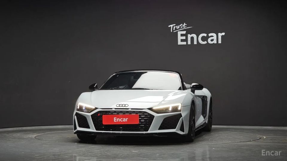 Audi R8
