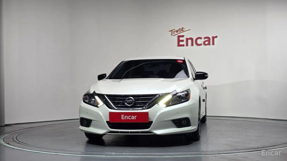 Nissan altima