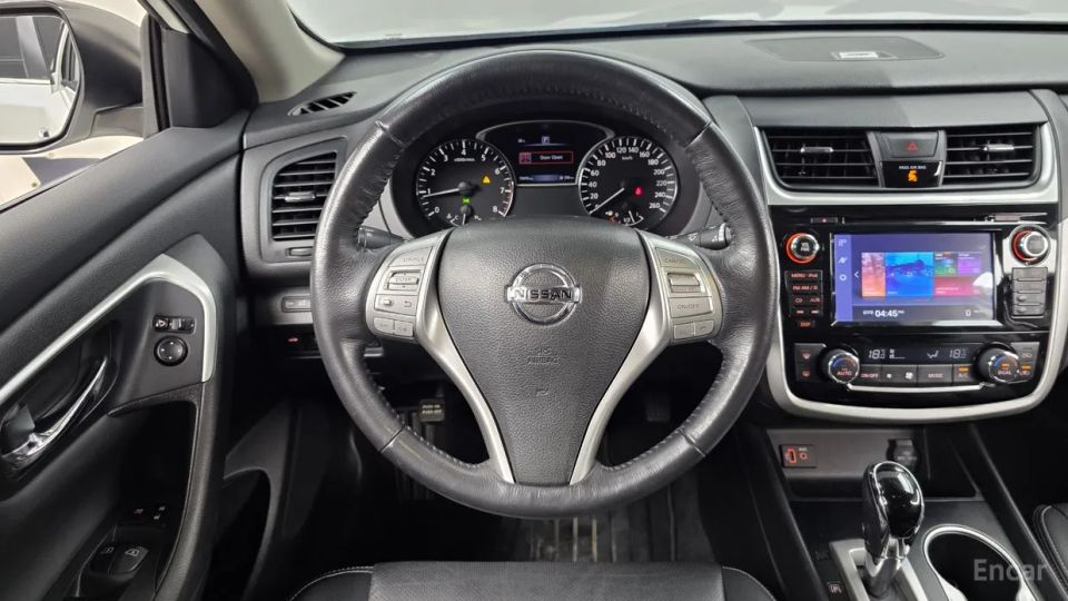 Nissan altima