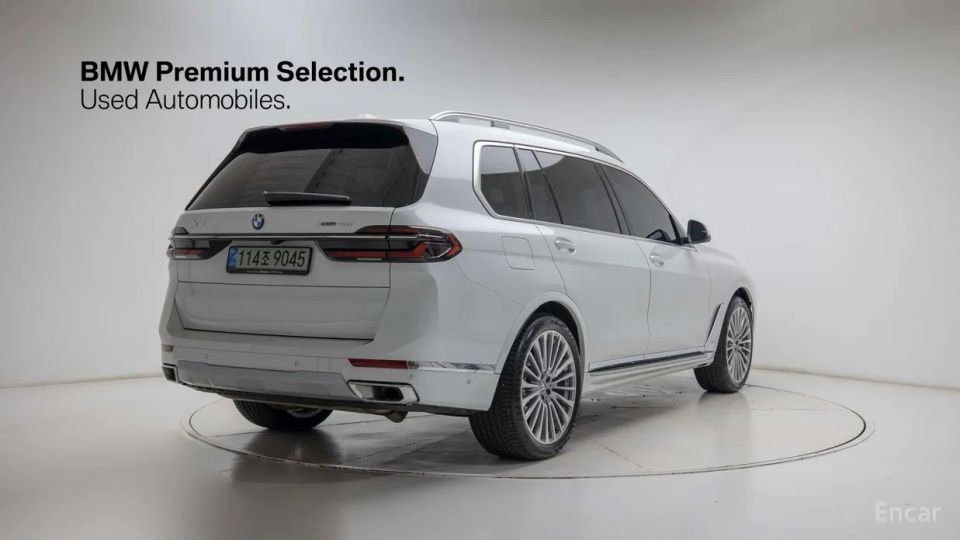 BMW X7