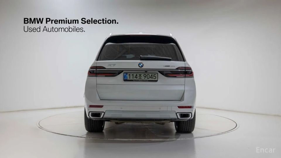 BMW X7