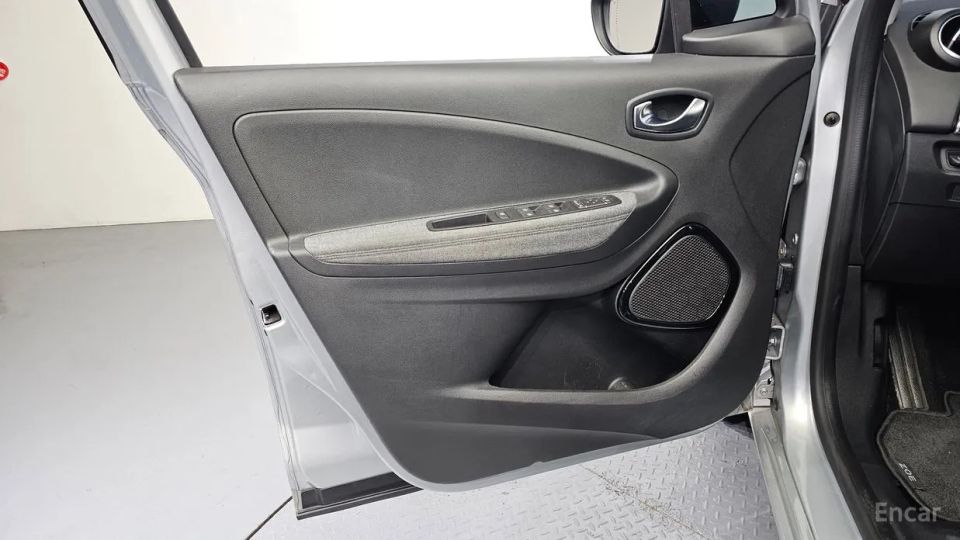 Renault-KoreaSamsung Zoe
