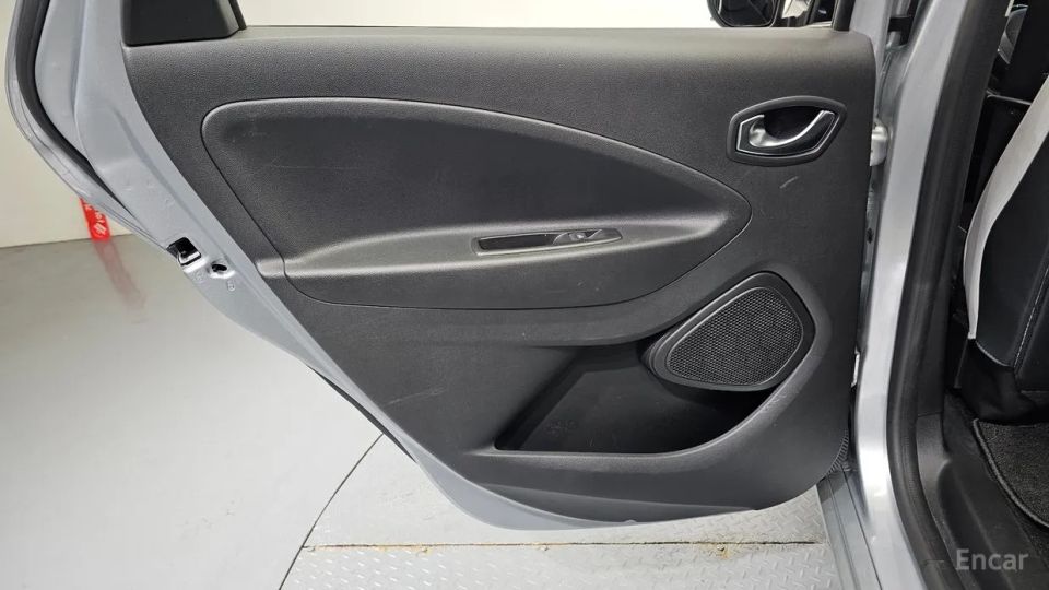 Renault-KoreaSamsung Zoe