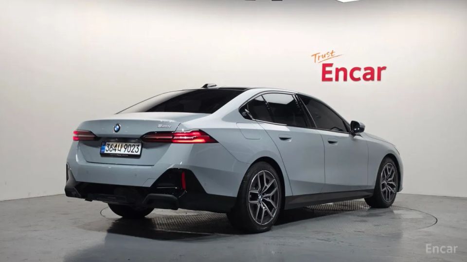 BMW 5-series