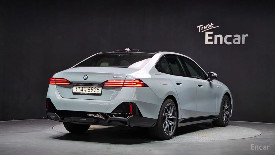 BMW 5-series