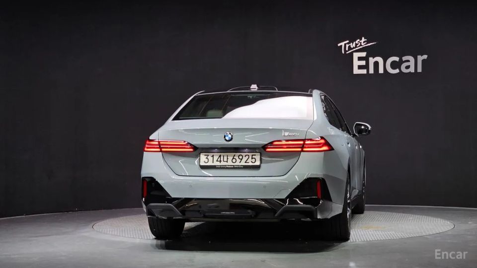BMW 5-series