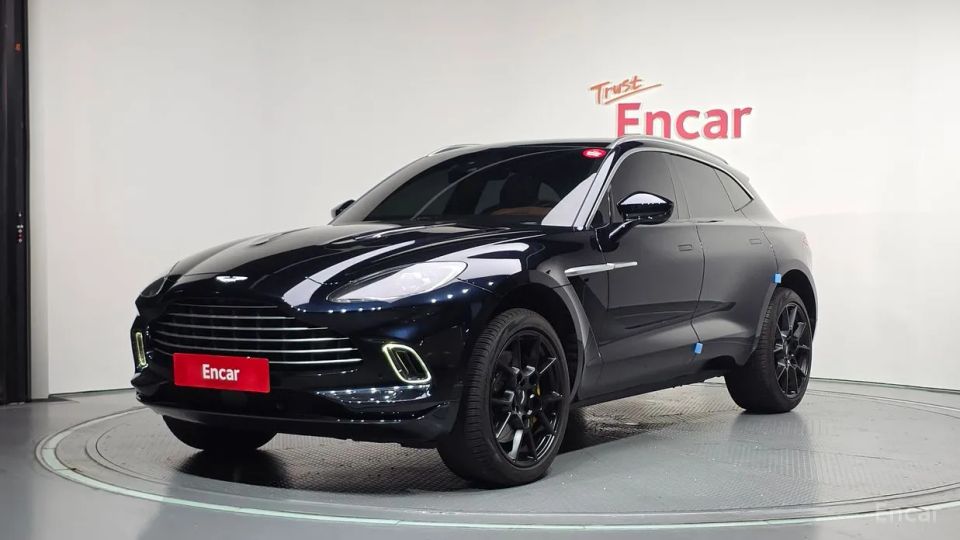 Astonmartin DBX