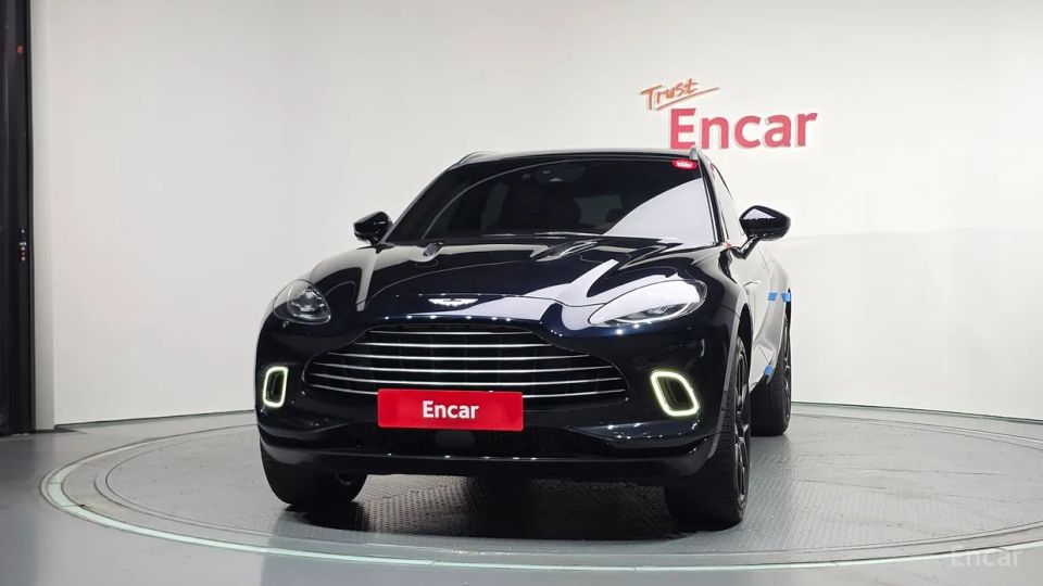 Astonmartin DBX