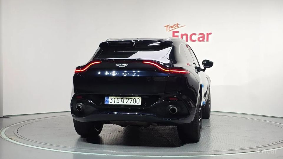 Astonmartin DBX