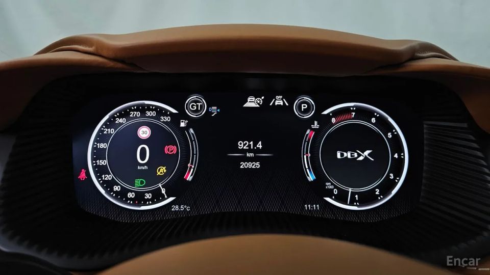 Astonmartin DBX