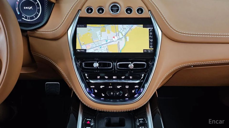Astonmartin DBX