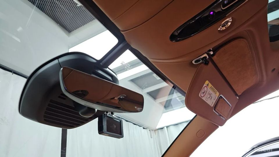 Astonmartin DBX