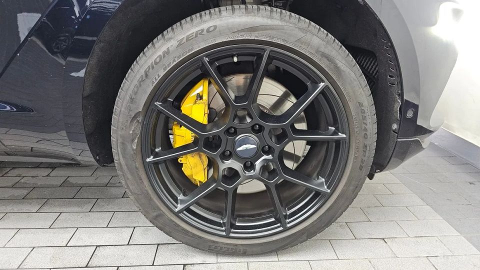 Astonmartin DBX
