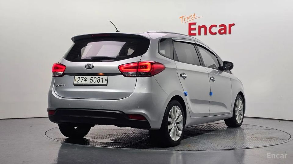 Kia Carens