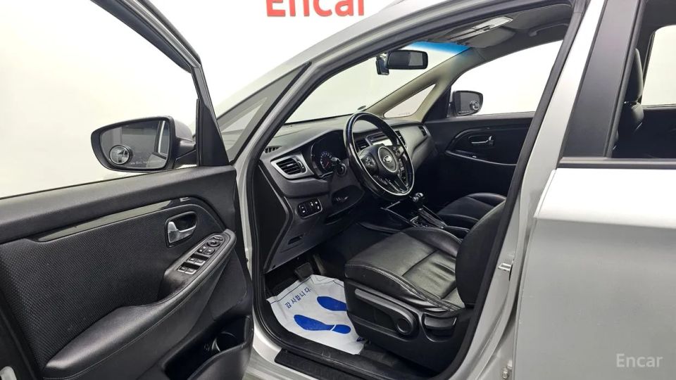 Kia Carens