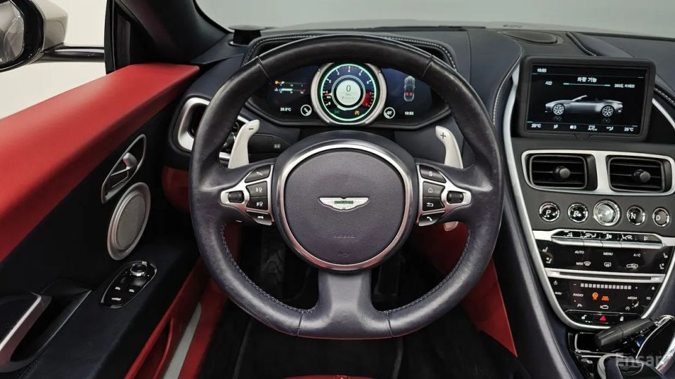 Astonmartin DB11
