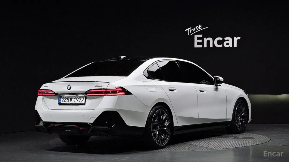 BMW 5-series