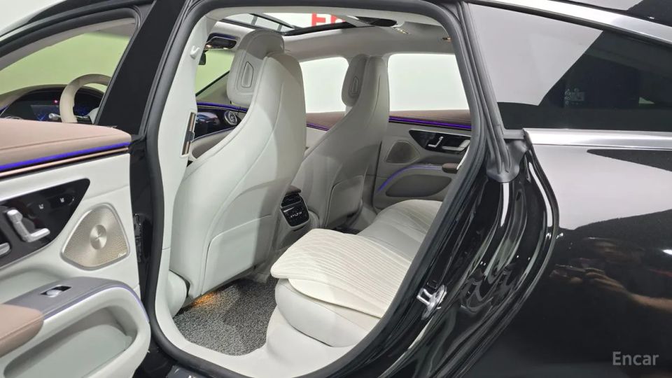 Mercedes-Benz EQS