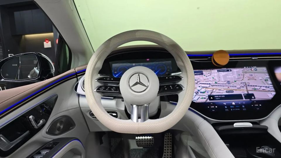 Mercedes-Benz EQS