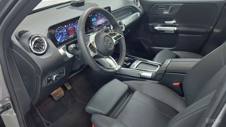 Mercedes-Benz EQB