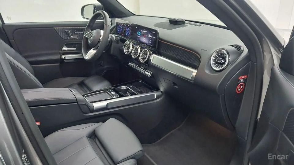 Mercedes-Benz EQB